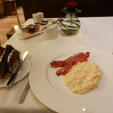 コンコルドラウンジにて