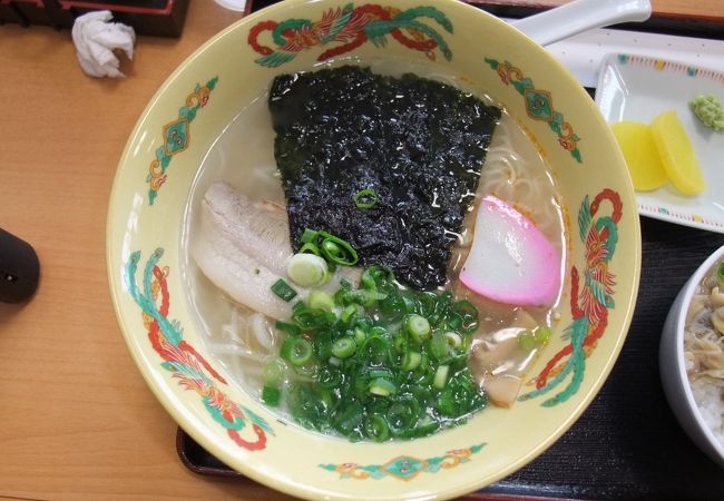 アクトピア大洲専門店会伯方の塩ラーメンがんこ