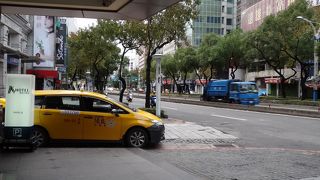 急ぐ時・荷物が多い時はやっぱりタクシー