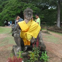 ライ王のテラスはレプリカだそうです。な〜んだ・・・