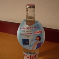 無料のエヴィアン