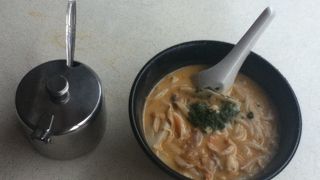 汗かきながら食べる麺