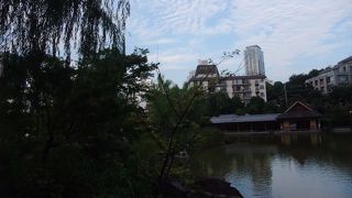 ミッドタウンの裏に