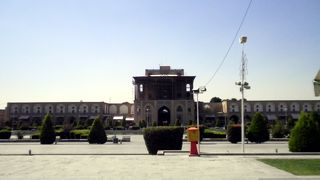 王様がポロの試合を観覧したテラスがあるアーリー・ガープー宮殿