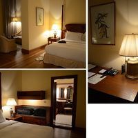 いただいたお部屋。天井高く広々として落ち着いたインテリア。