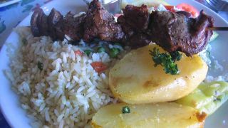 人気のギリシア料理屋さん