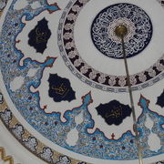 アブダビのグランド・モスクまで行く時間がない人にオススメです。