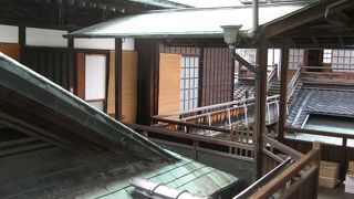 国の重要文化財に指定されている共同浴場