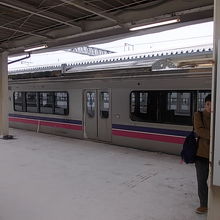 駅ホームの様子