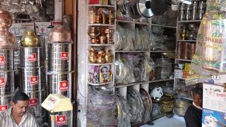 日用雑貨店の市場です