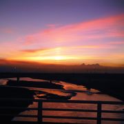 夏は多摩川の夕日がきれい