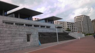 海岸近くで解放的です