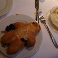 朝食・人形型のパン