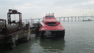 入国審査・出国審査は待たされない