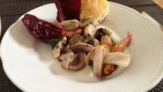 家庭的なお店です。