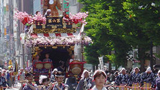 今ではよさこいとセットになっている感じです