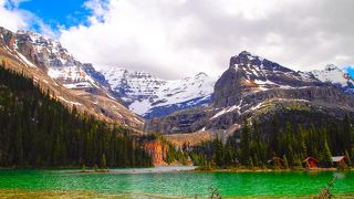 バス停から歩いて行く事をオススメします。辛いですが後悔しません。