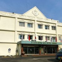 高台にあります。