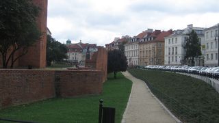 ワルシャワが中世都市であった名残り