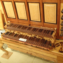 鍵盤の色がきれい。