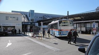 「金沢文庫駅」は横浜市金沢区の中心駅です。