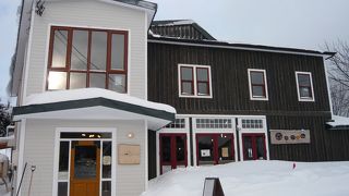 川湯温泉駅前にあるオシャレなカフェ