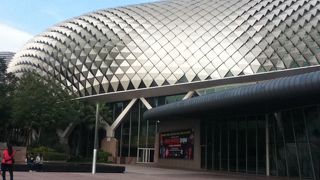 時間によっては屋上でのんびりできます