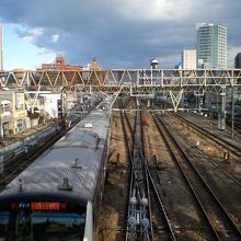 東側（新宿方向ですな） 