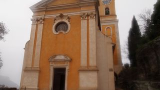 エズ村のバロックの教会