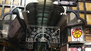 いつもすごい人混み