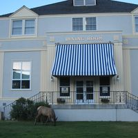 レストランは別館