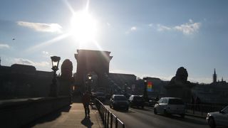 昼も夜も美しい。