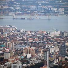 ペナンヒルから乗船したクルーズ船が見えた!