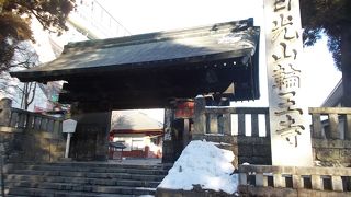 落つきがある門でした