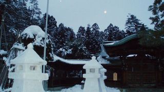 雪の塘路と上杉神社