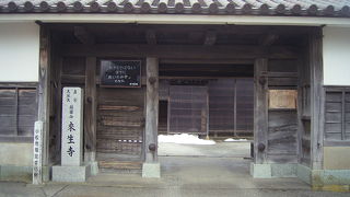 小松城唯一の城門です。