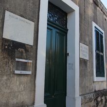 入り口はこちら