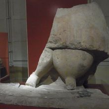 考古学博物館より