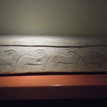 考古学博物館より