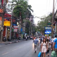 ホテルの眼の前の通り。