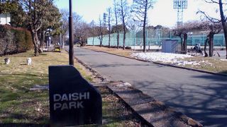 川崎大師の横にある運動公園