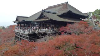 清水寺 --- 紅葉にはちょっと間に合いませんでしたが、素晴らしい京都の世界遺産です！