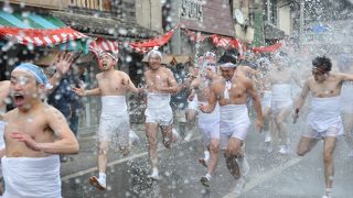 雨合羽持参で、見に行きましょう。
