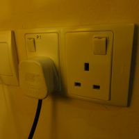 コンセントはこの形