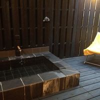 源泉かけ流しの露天風呂