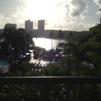 お部屋からの朝日。