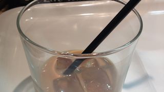 私は吸いませんが喫煙スペースがあります