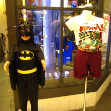 バットマンの着ぐるみとか