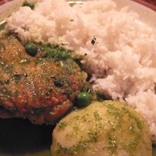 セコ・デ・ポーヨ。鶏肉のハーブ煮込み。