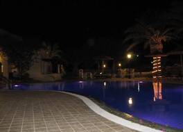 スマラグディ ホテル アパートメンツ